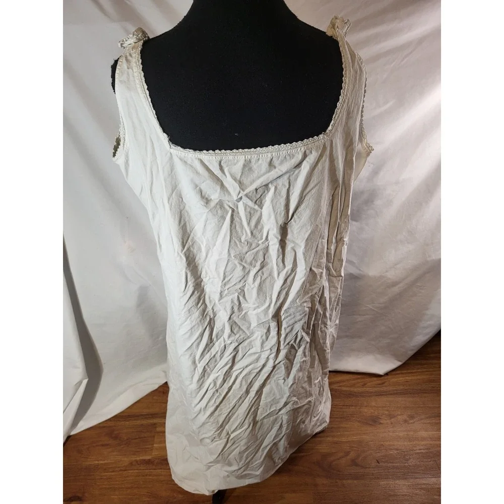 Vintage Unbranded Traditional Sleeveless White Lace Nightgown  Size 1X
